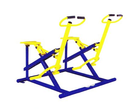 型號(hào)：兩聯(lián)健騎機(jī)